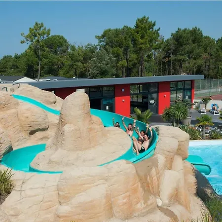 Mobil-home Spacieux Avec Terrasse Pour 8 Personnes - Api-1-52-1168 *