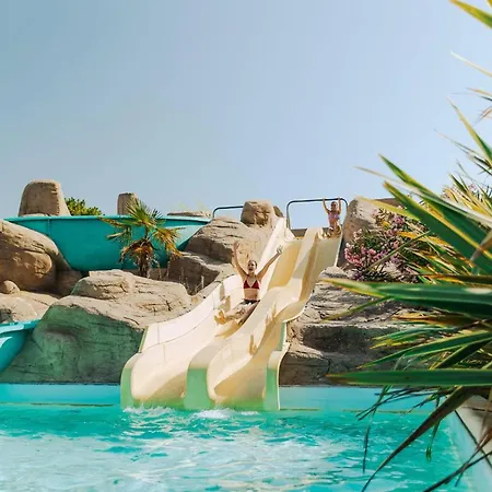 Mobil-home Spacieux Avec Terrasse Pour 8 Personnes - Api-1-52-1168 * Saint-Jean-de-Monts