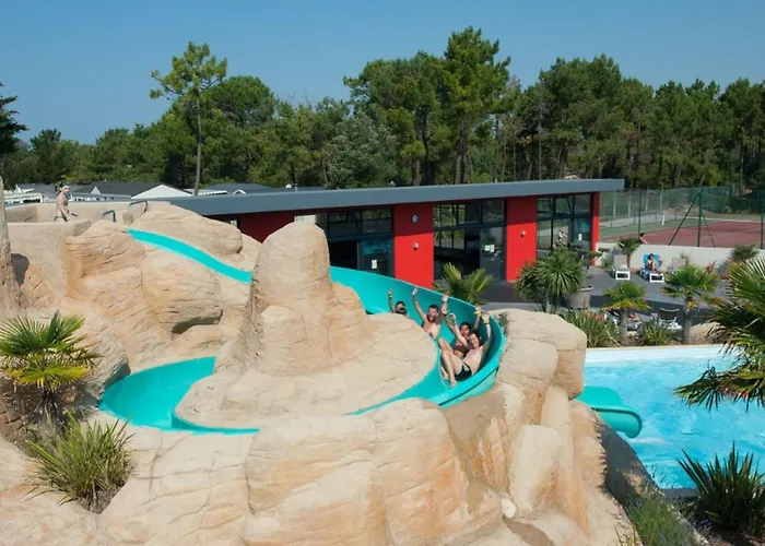 Mobil-home Spacieux Avec Terrasse Pour 8 Personnes - Api-1-52-1168 *