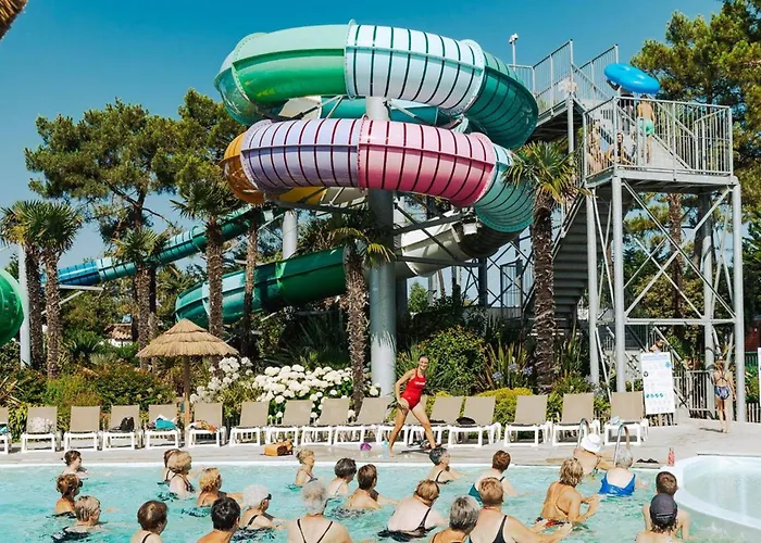 Mobil-home Spacieux Avec Terrasse Pour 8 Personnes - Api-1-52-1168 *