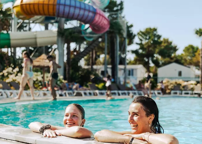 Mobil-home Spacieux Avec Terrasse Pour 8 Personnes - Api-1-52-1168 *